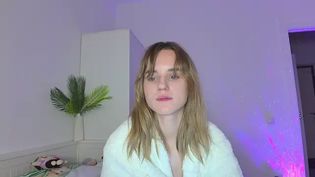 Tessa_Shy_: онлайн-секс-чат