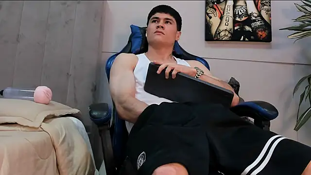 XXX chat uživo modela roan_birkin
