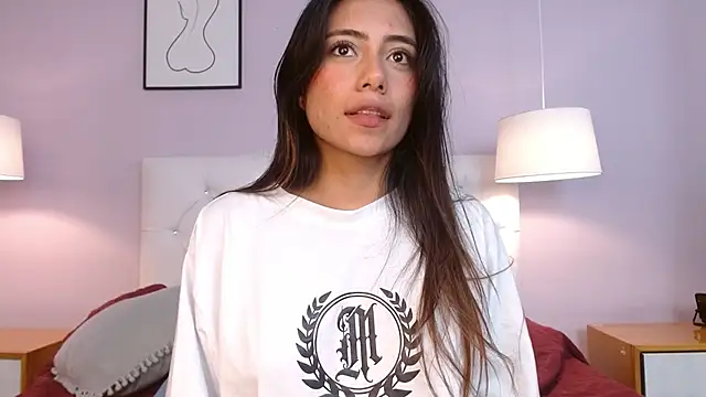 Cataleyaa23's Live XXX Chat