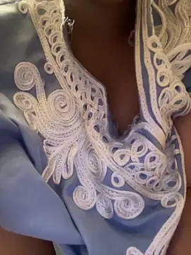 Saricol_sexy1_squirt Adlı Modelin Web Kamerası Şovu