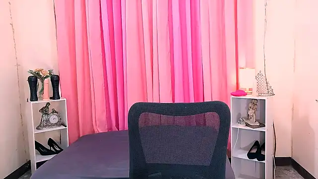 Živý XXX chat Mimi_Mckinley