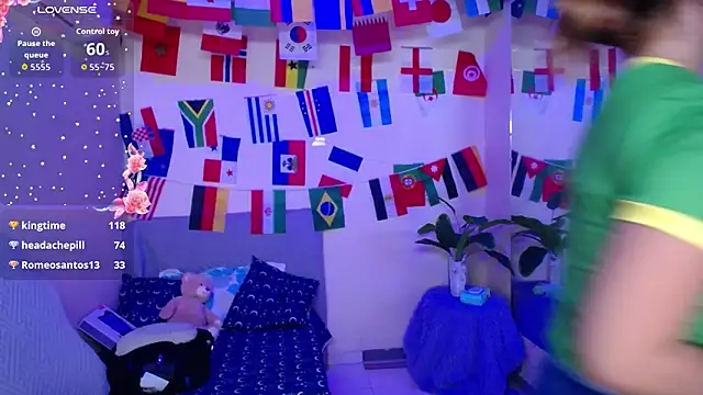 Alloykitten's Live XXX Chat