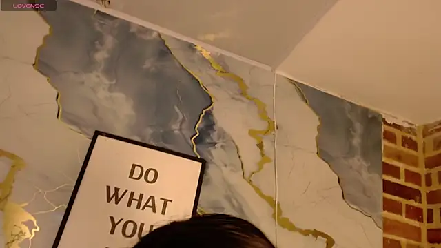 ailyngg's Live XXX Chat