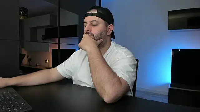 DravenPeak's Live XXX Chat