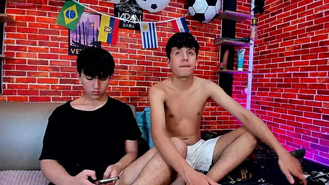 Онлайн чат XXX Hoot_boyss_