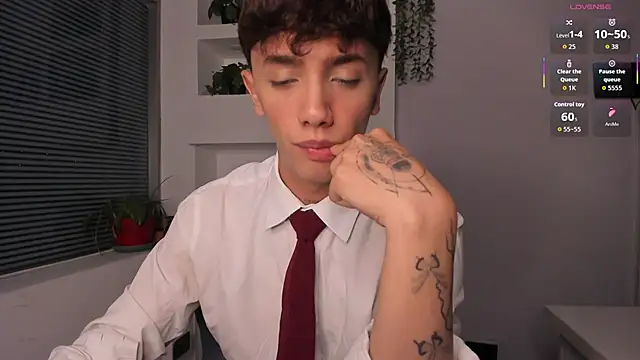 Chat +18 de Tomy_Rox ao vivo