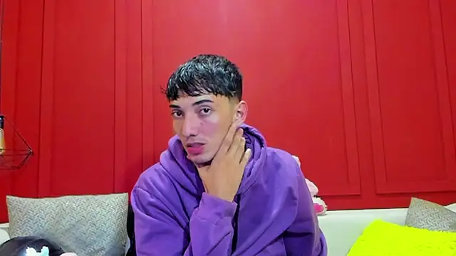 Онлайн чат XXX MichaelVasquex