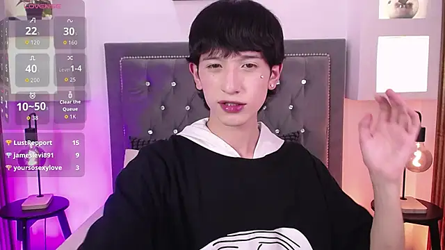 Emo_Boy_のライブXXXチャット
