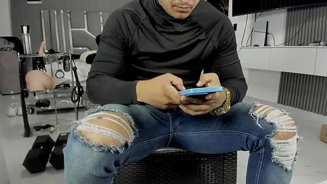 master_leather লাইভ XXX চ্যাট