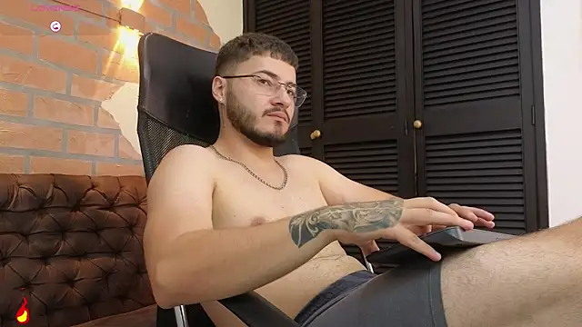 Brandon_01 即時 XXX 聊天