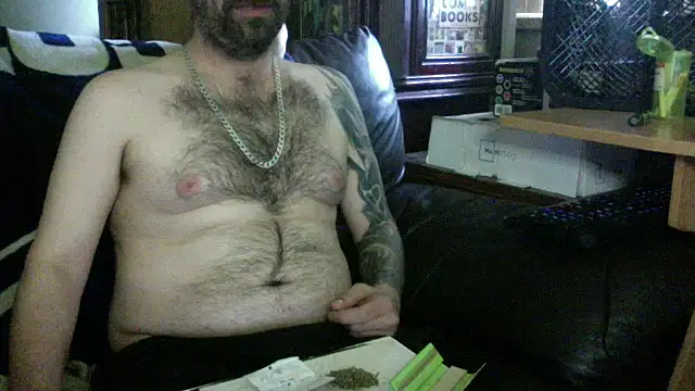 Chat XXX en directo de KinkyTOMan
