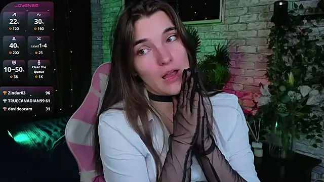 Rune_Veila Live XXX-Chat