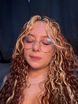 Joyce-fire Live XXX-Chat