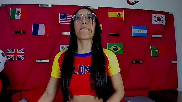 دردشة KiraaMoon69 الجنسية المباشرة