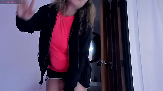 Chat XXX ao vivo de Charlotte11-11