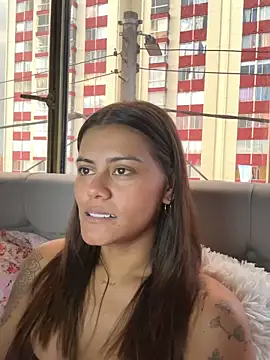 Chat +18 de RachelWeisz_ ao vivo