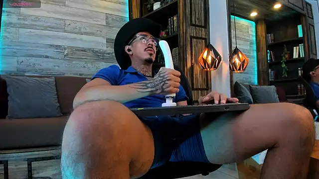 Chat XXX en directo de Donovan_Desmond