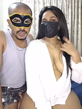 Chatroom XXX en direct de MIDNIGHT_STAR110
