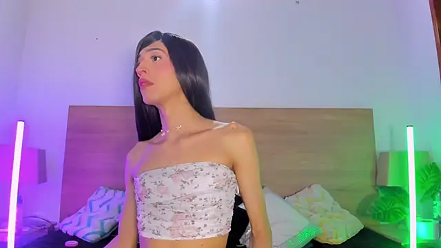 LaraRous' Webcam Show