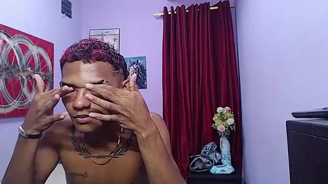 black_twinks 现场XXX聊天