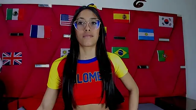 KiraaMoon69's Live XXX Chat