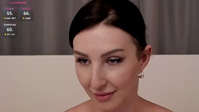 -Allure- élő XXX-chatje
