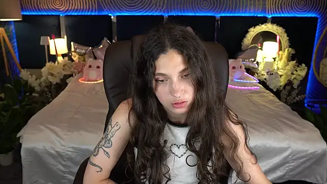XXX chat uživo modela BabyFlowerr
