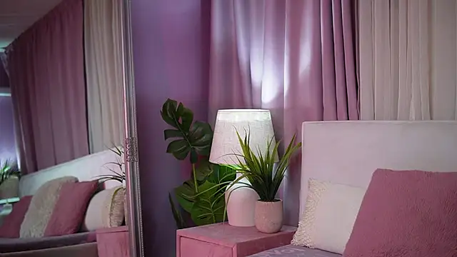AmeliaBarbie Adlı Modelin Canlı XXX Sohbeti