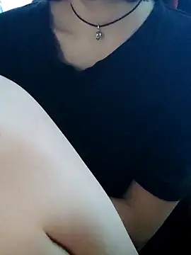 XXX chat uživo modela Aashikalaa