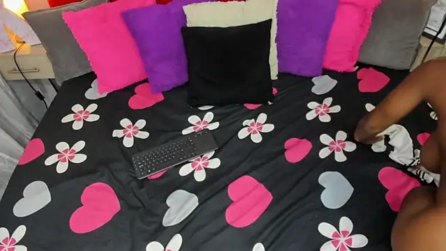 Chat XXX ao vivo de KatieGomez