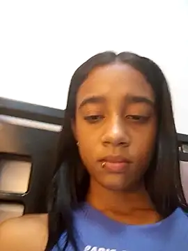 Zoe_Sweett18 – Naživo XXX chat