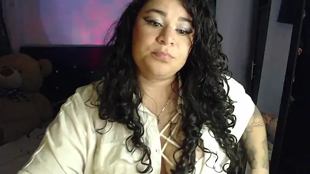 Chatroom XXX en direct de ANGELIQUE_KLANE