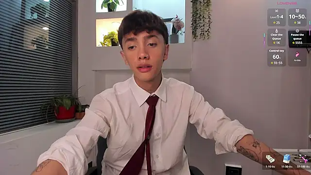 Tomy_Rox Adlı Modelin Canlı XXX Sohbeti