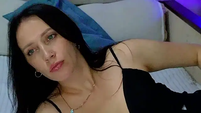 MonicaSweetx's Live XXX Chat