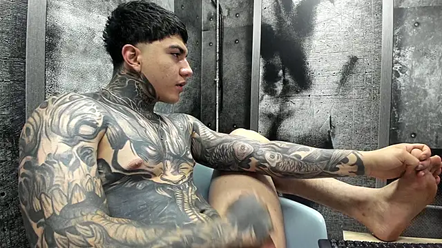 Czat XXX na żywo – Gury_tattoo