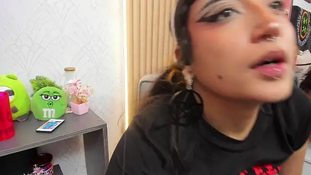 Czat XXX na żywo – MeowMota_