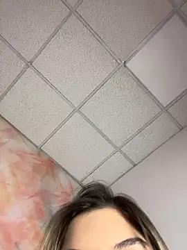 Živý XXX chat CheekyPeachXXX