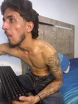 Chat XXX en directo de Kriss_Edwards