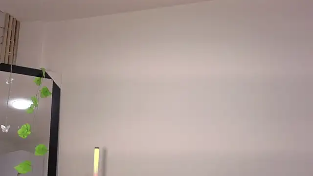 Iam_Issaa – Naživo XXX chat