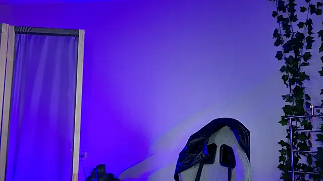 Czat XXX na żywo – Kumiho_7777