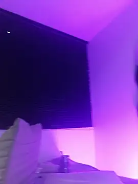 Eva_Err Adlı Modelin Canlı XXX Sohbeti