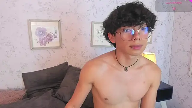 liam_twiink's Live XXX Chat