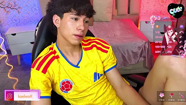 kaelwolf_tay Pertunjukan Webcam