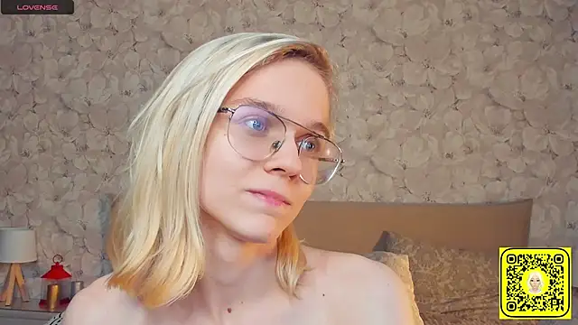 KarinStfleur's Live XXX Chat