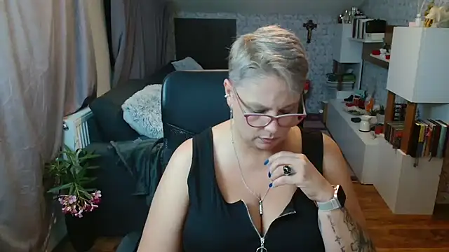 Chatroom XXX en direct de bigtits4you