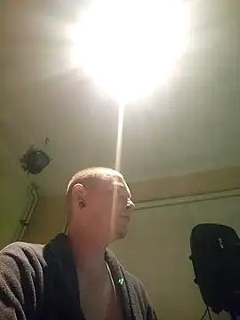 piercingpik Webcam-Show