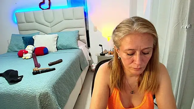Czat XXX na żywo – Naty_Stone