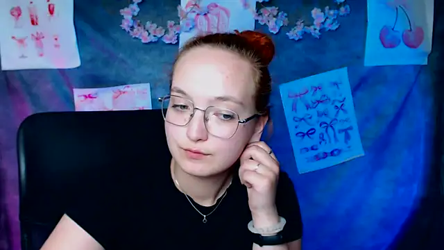 Chat +18 de MissAriaa ao vivo