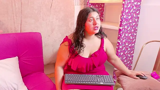 ParejaCurvy20 Chat XXX live