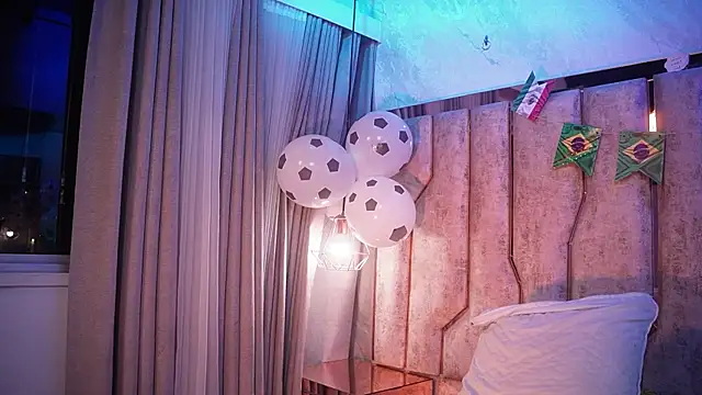 barbara_cambels Adlı Modelin Canlı XXX Sohbeti